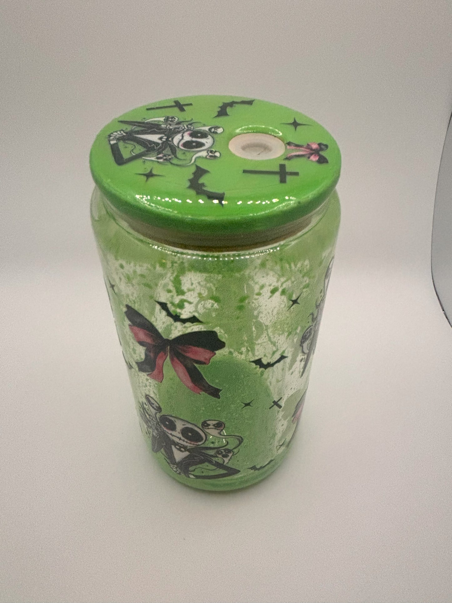 Jack skellington with bows - green drip custom lid
